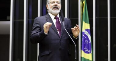 Artigo: De saída, Marcelo Nilo marca encontro com dirigentes do PSB, diz jornal