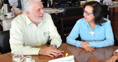 Artigo: Desistência de Wagner não representa derrota, ‘mas traz dificuldades’, diz Lídice