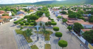 Artigo: Enfermeira dá copo com cachaça a paciente internada em hospital na Bahia