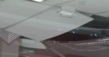 Artigo: Agência bancária é invadida pelo teto, em Salvador