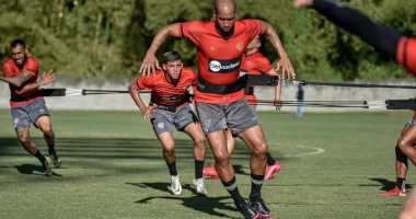 Artigo: Com retorno de Dinei, Vitória encara Doce Mel de olho no G-4