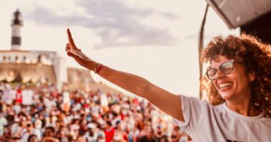 Artigo: Manifesto assinado por artistas lança candidatura de neta de Marighella à deputada federal