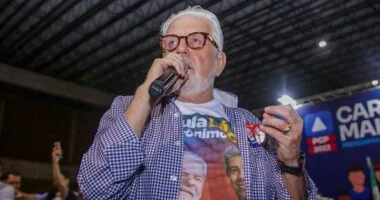 Artigo: Jaques Wagner critica tarifas dos EUA, mas diz que o Brasil não vai “pedir arrego”