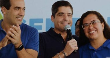 Artigo: Ana Paula reafirma lealdade a Neto e bate o pé sobre permanência no PDT