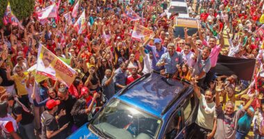 Artigo: Presidente do PT Bahia comenta força da campanha: “Com o time de Lula os atos são duas, três vezes maiores que os da oposição”