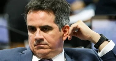 Artigo: Ciro Nogueira cita Michelle Bolsonaro candidata a vice em 2026