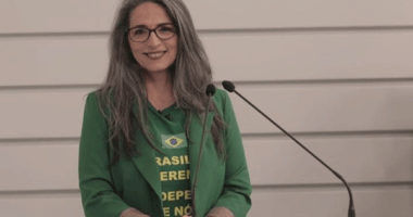 Artigo: “Bahia está dando grito em defesa da liberdade”, diz Raíssa em ato na Barra