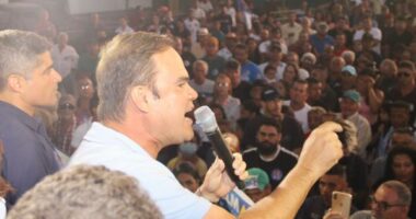 Artigo: Em ato de campanha, Cacá Leão diz que quer “fazer história”
