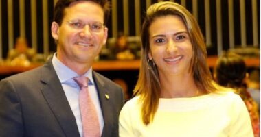 Artigo: Site projeta possíveis deputados mais votados na Bahia; Roberta Roma é citada