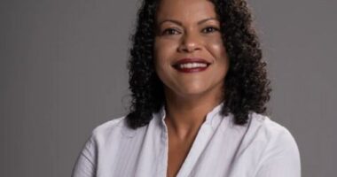 Artigo: Ex-candidata em 2022, nome do PSOL se coloca na briga pela prefeitura