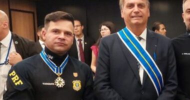 Artigo: Bolsonaro exonera diretor-geral da PRF investigado por bloqueios nas eleições