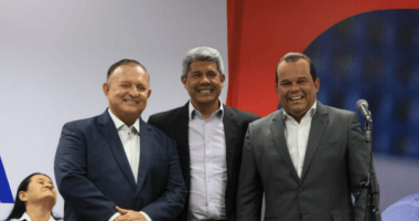 Artigo: Adolfo Menezes revela que “muitos não acreditavam” na vitória de Jerônimo nas eleições