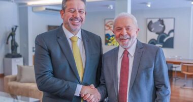 Artigo: O Bastidor: Lira pede “recompensa” após ajuda dada ao governo; saiba mais