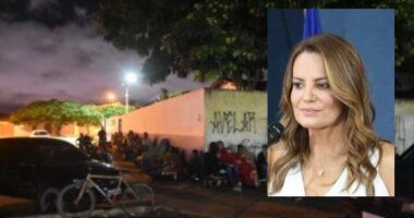 Artigo: Conquista: prefeita vira alvo; pais e bebês dormem em fila por vaga na escola