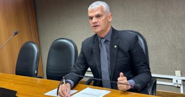 Artigo: Após denúncias de agressões praticadas por PMs em Micareta de Feira, Pablo Roberto pede providências ao governo