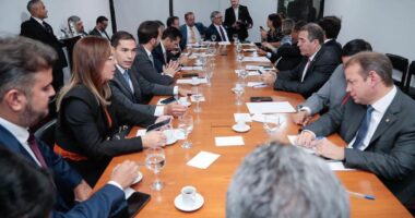 Artigo: Gabriel Nunes destaca importância do novo arcabouço fiscal durante reunião com ministros e líderes partidários