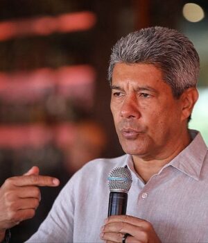 Artigo: Após expulsão, Jerônimo diz que Sandro Filho “tem que se comportar como um vereador”