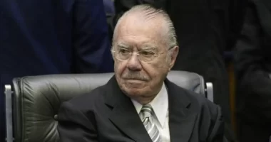 Artigo: José Sarney é internado em hospital no Maranhão