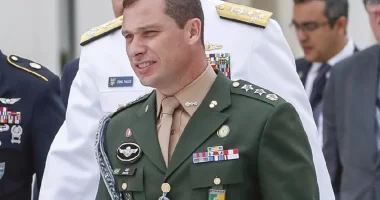 Artigo: Após decreto, STF revoga pedido de prisão contra Mauro Cid; militar será ouvido pela PF