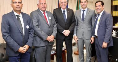Artigo: Gabriel Nunes reúne diversos prefeitos baianos em Brasília para reivindicar recursos do FPM