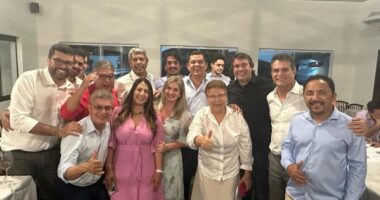 Artigo: Nomes da oposição posam para foto após jantar com Jerônimo