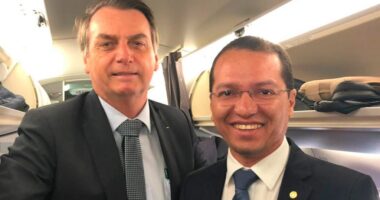 Artigo: Ex-deputado bolsonarista se filia ao PT em cidade baiana; saiba mais