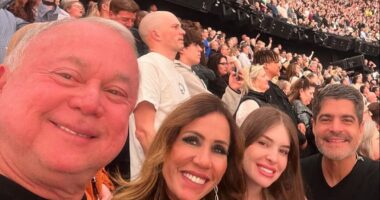 Artigo: ACM Neto vai aos EUA, conhece espaço bilionário e curte show de U2