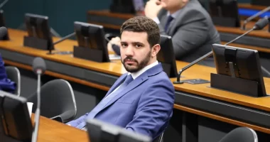 Artigo: Netto Carletto é eleito vice-líder de Lula na Câmara