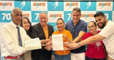 Artigo: Ex-prefeita deixa partido de Neto e chega ao grupo de Jerônimo