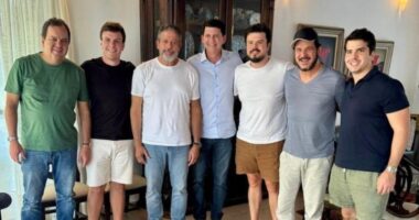 Artigo: Elmar cola em Lira no São João e faz visita a cidades do Nordeste