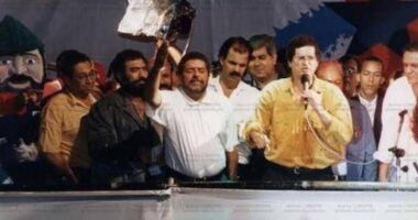 Artigo: 1994: PSDB baiano ignora FHC e apoia candidatura de Lula