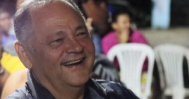 Artigo: Na disputa, Neto Guerrieri nega aliança com prefeita do UB em Eunápolis