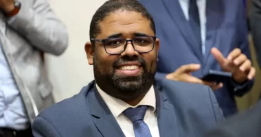 Artigo: Fabya Reis e Felipe Freitas retomam cargos no governo após as eleições