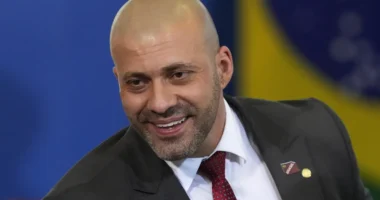 Artigo: Defesa solicita revisão da prisão de Daniel Silveira