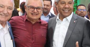 Artigo: Apoiador de Neto em 22, prefeito de Itororó também marcha para base de Jerônimo