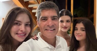 Artigo: Após Natal em Salvador, ACM Neto comemora a virada em Praia do Forte