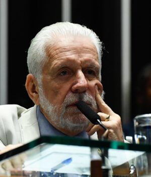 Artigo: Jaques Wagner diz que Angelo Coronel é página virada; “queria sair do grupo”