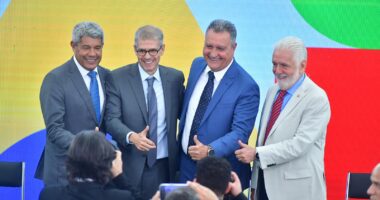 Artigo: Ala paulista do governo chama trio baiano de “República da Bahia” em Brasília