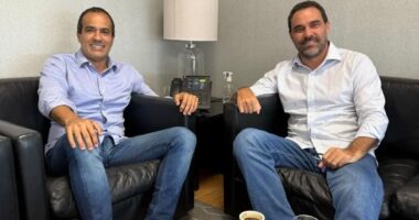 Artigo: Prefeito de Dias d’Ávila nega “portabilidade”, e Bruno chama Adolfo para reunião