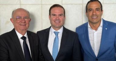 Artigo: Em meio a notícia sobre mudança de lado, Zé Ronaldo vai a lançamento da federação União-PP