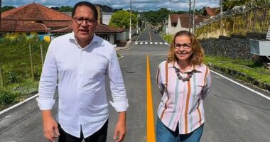 Artigo: Prefeito Augusto Castro acompanha reta final da pavimentação de ruas em Itabuna