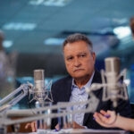Artigo: Rui Costa relembra cortes do governo de Jair Bolsonaro a investimentos na Bahia