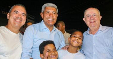 Artigo: Zé Ronaldo liga alerta em Neto ao dividir carro com Jerônimo em Feira