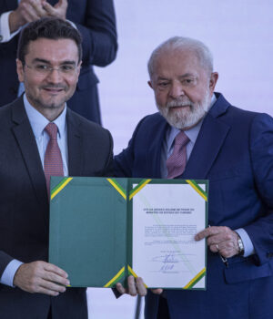 Artigo: Após escolher Lula, Celso Sabino reage a expulsão do União Brasil