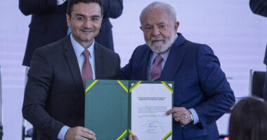 Artigo: Após embate com Neto, ministro elogia e diz que todo mundo “quer estar ao lado” de Lula