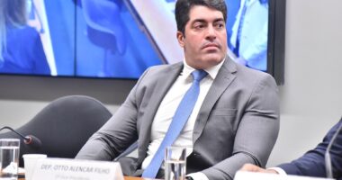 Artigo: Otto Filho afirma que direita vai cometer “erro” escolhendo Tarcísio para presidência