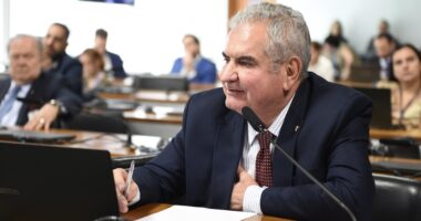 Artigo: Angelo Coronel lança indireta para Marcelo Nilo em publicação de Otto Alencar