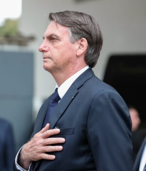 Artigo: Bolsonaro copia estratégia de Lula para manter protagonismo mesmo preso