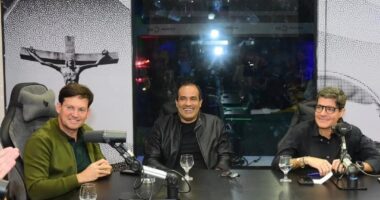 Artigo: Rádio que recebeu Neto, Bruno e Roma em inauguração é pirata, denuncia deputado