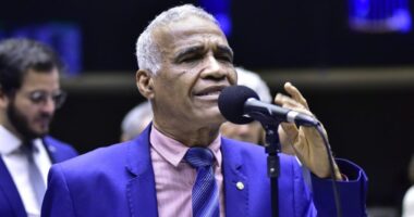 Artigo: Isidório responde sobre voto a favor de urgência para PL Anistia